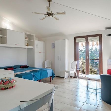Casa Lugana 15 - Monolocale Con Piscina Fronte Lago 시르미오네 외부 사진