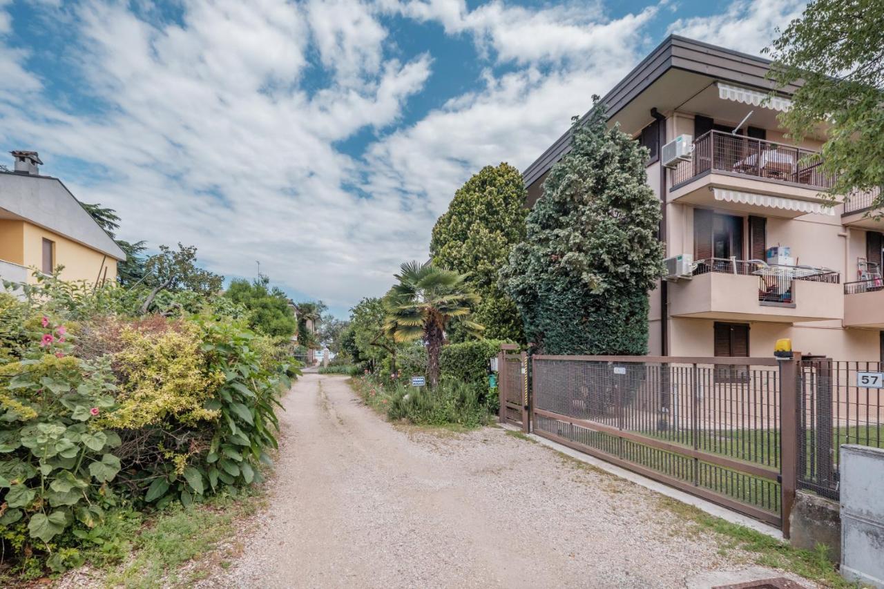 Casa Lugana 15 - Monolocale Con Piscina Fronte Lago 시르미오네 외부 사진