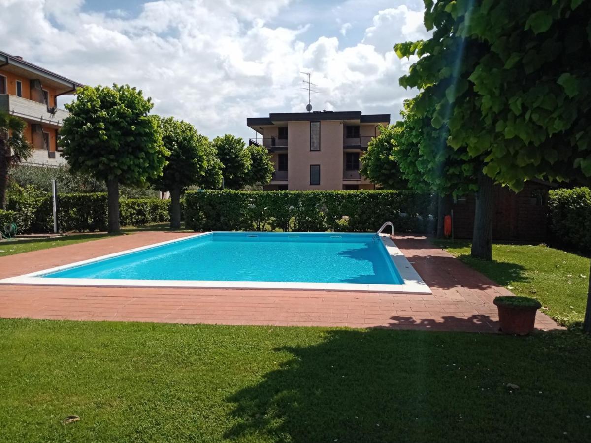 Casa Lugana 15 - Monolocale Con Piscina Fronte Lago 시르미오네 외부 사진