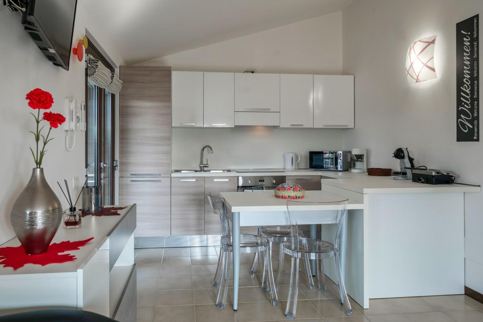 Casa Lugana 15 - Monolocale Con Piscina Fronte Lago 시르미오네 외부 사진