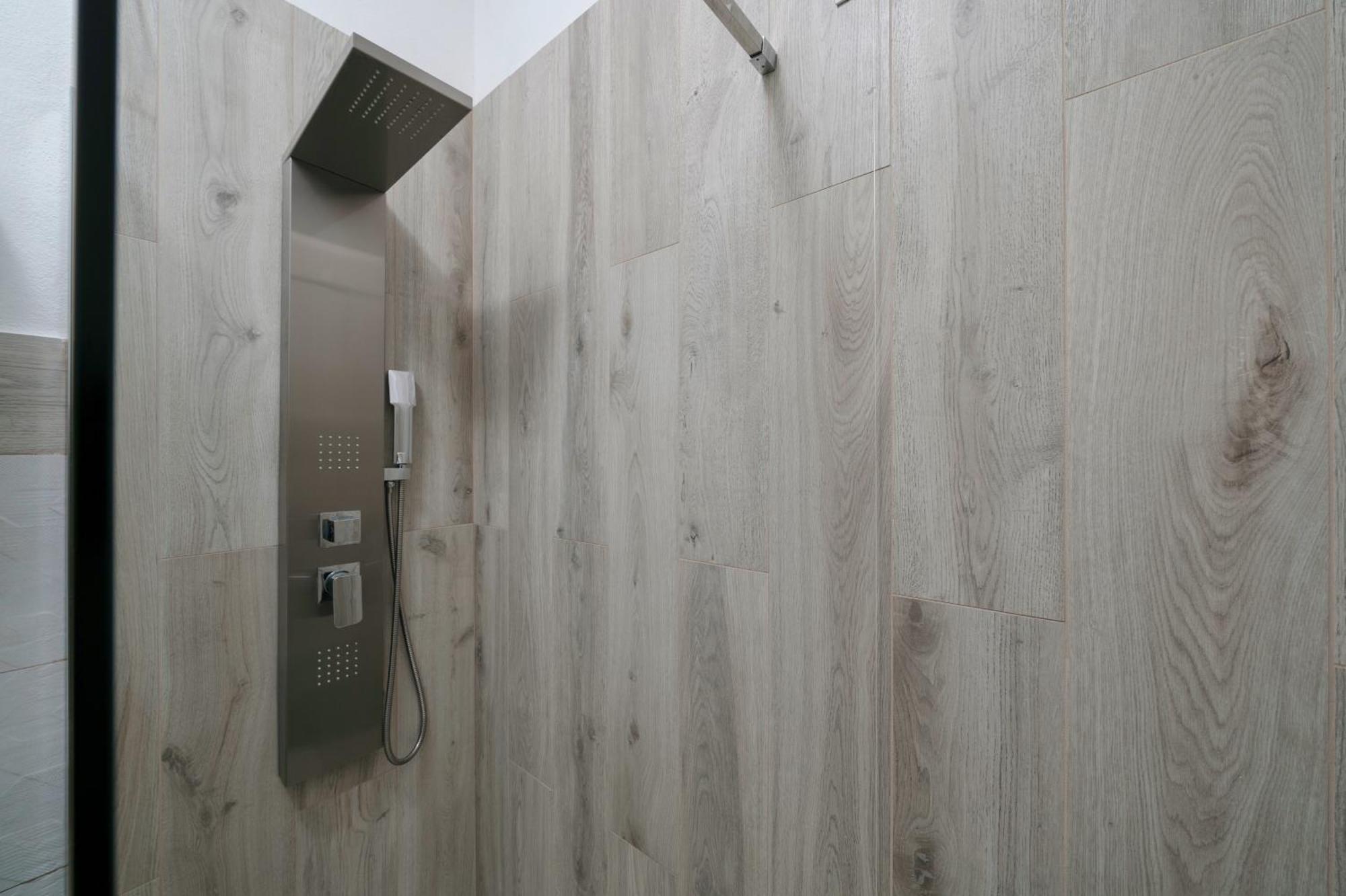 Casa Lugana 15 - Monolocale Con Piscina Fronte Lago 시르미오네 외부 사진