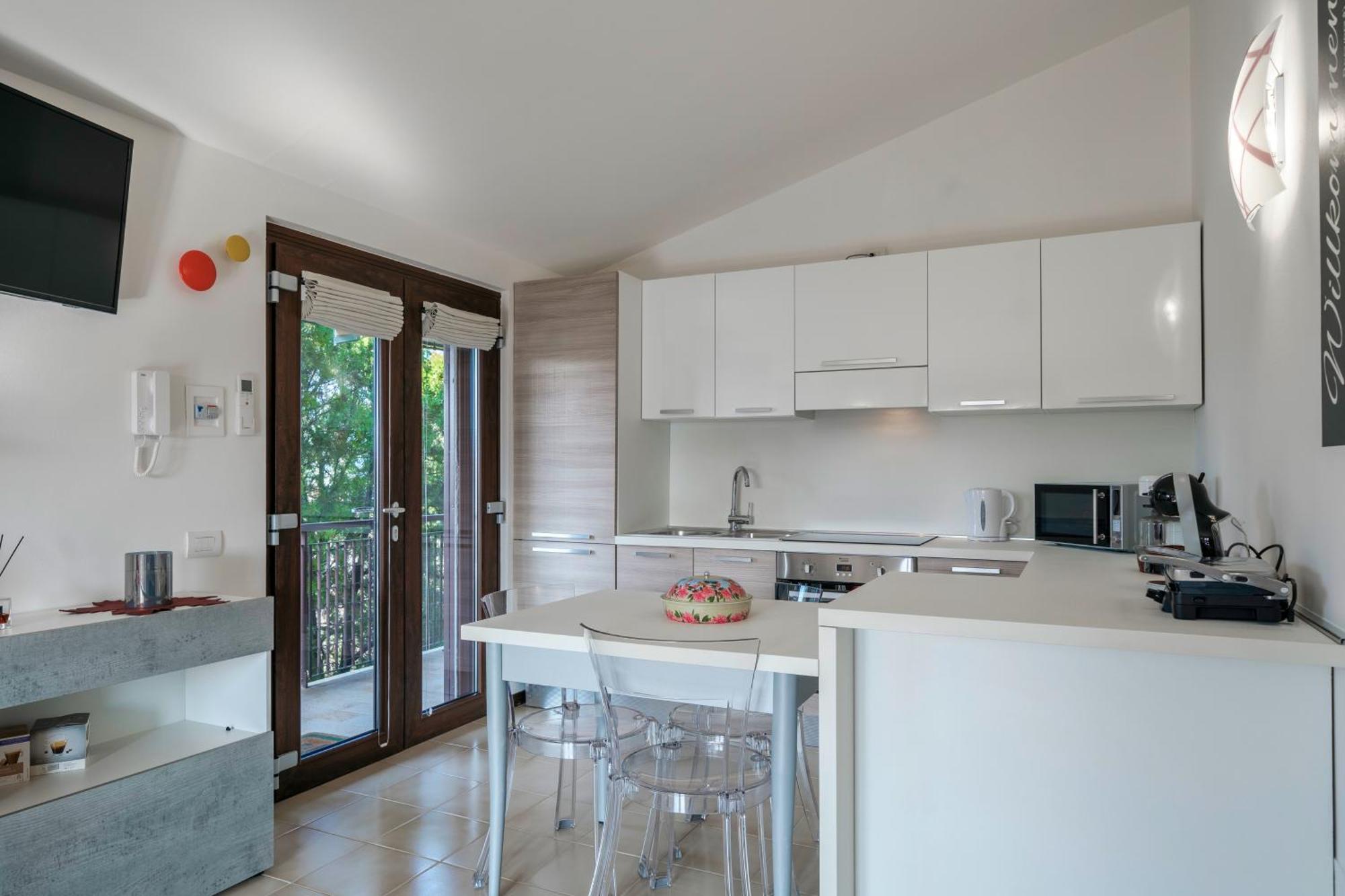 Casa Lugana 15 - Monolocale Con Piscina Fronte Lago 시르미오네 외부 사진