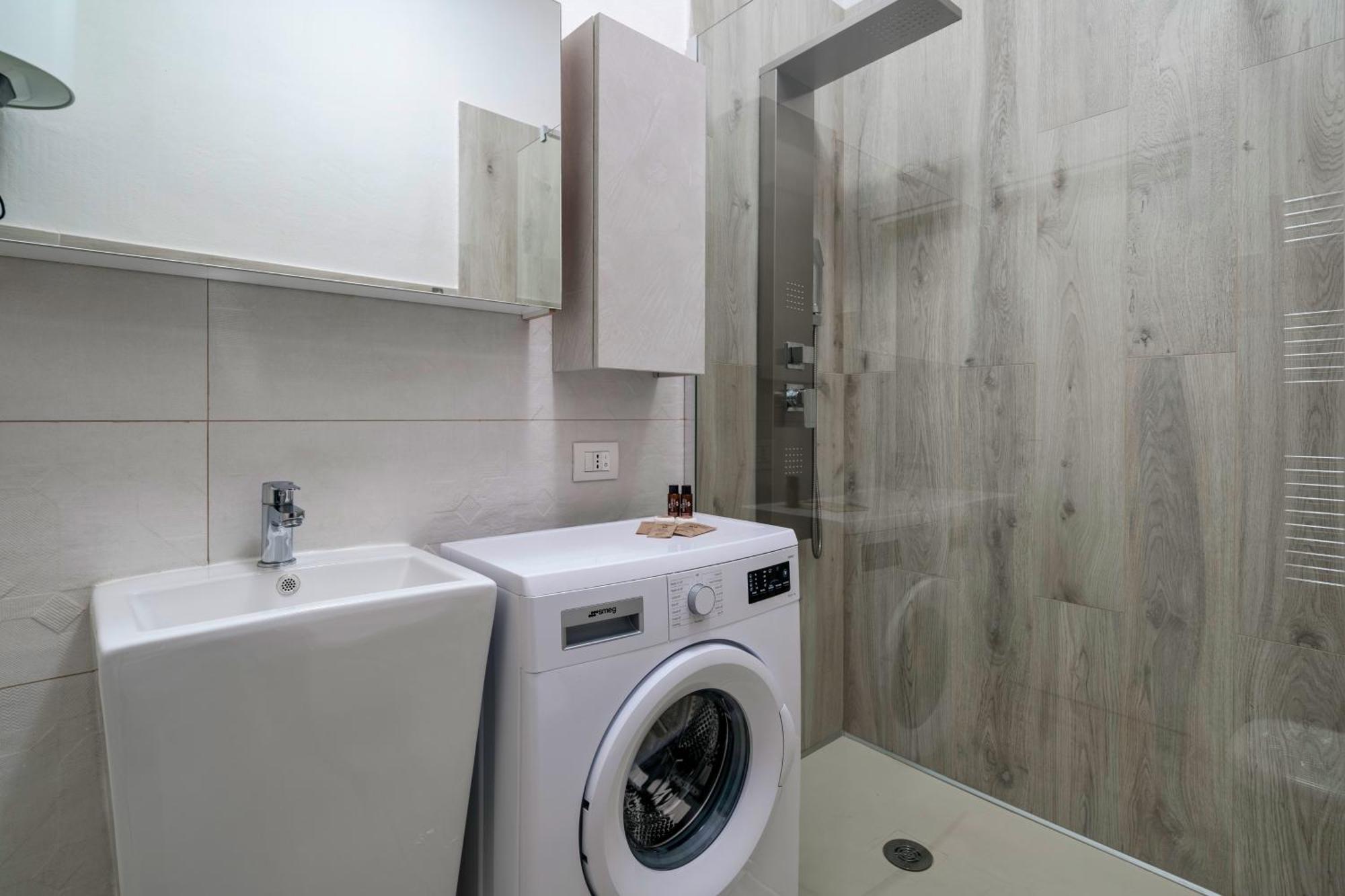 Casa Lugana 15 - Monolocale Con Piscina Fronte Lago 시르미오네 외부 사진